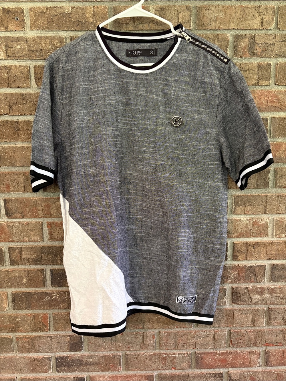 Hudson Jeans Gray & White Short Sleeve Crew with Contrast Trim